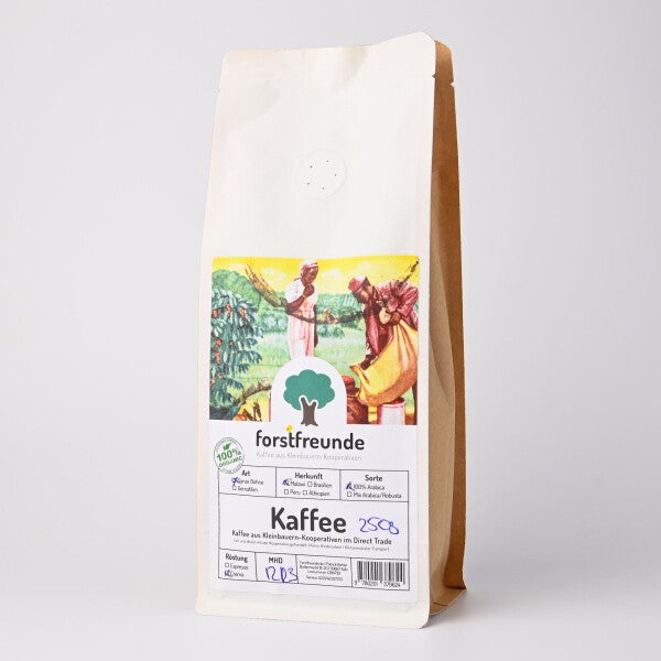 Eine Packung Forstfreunde Bio Anden Kaffee, fair gehandelter Kaffee aus Kleinbauern-Kooperativen in Peru. Die weiße Papierverpackung zeigt das Forstfreunde-Logo und enthält ein Etikett mit Informationen zum Produkt und den Produzenten.